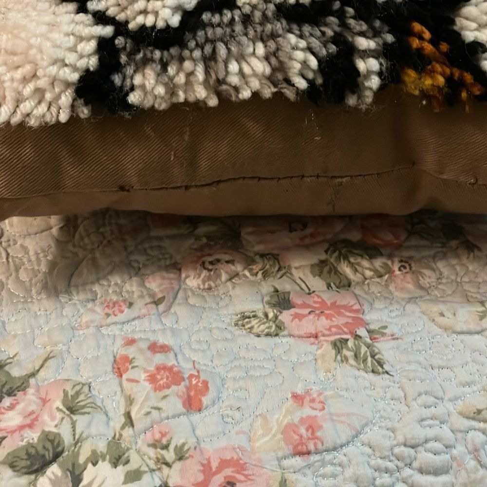 Tiger Design Throw Pillow - Picture 2 of 4